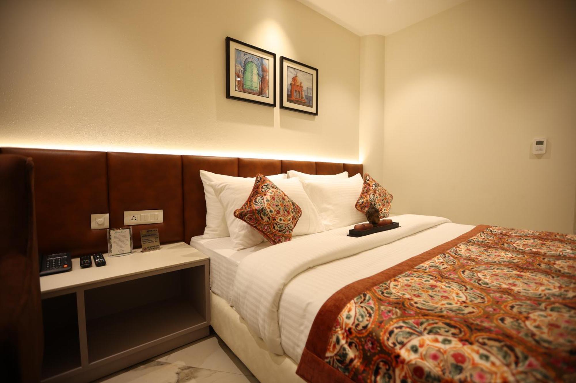 Hiraya Hotels Mohali Exterior photo