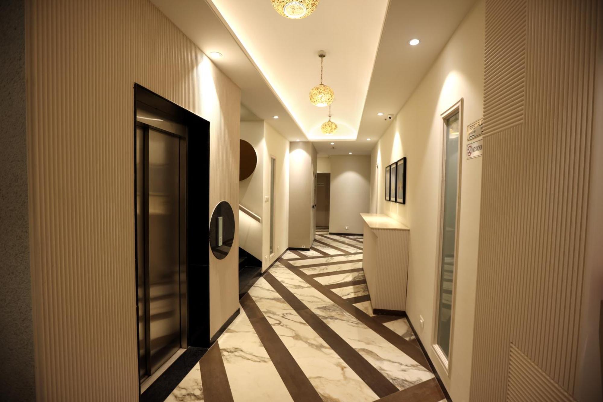 Hiraya Hotels Mohali Exterior photo
