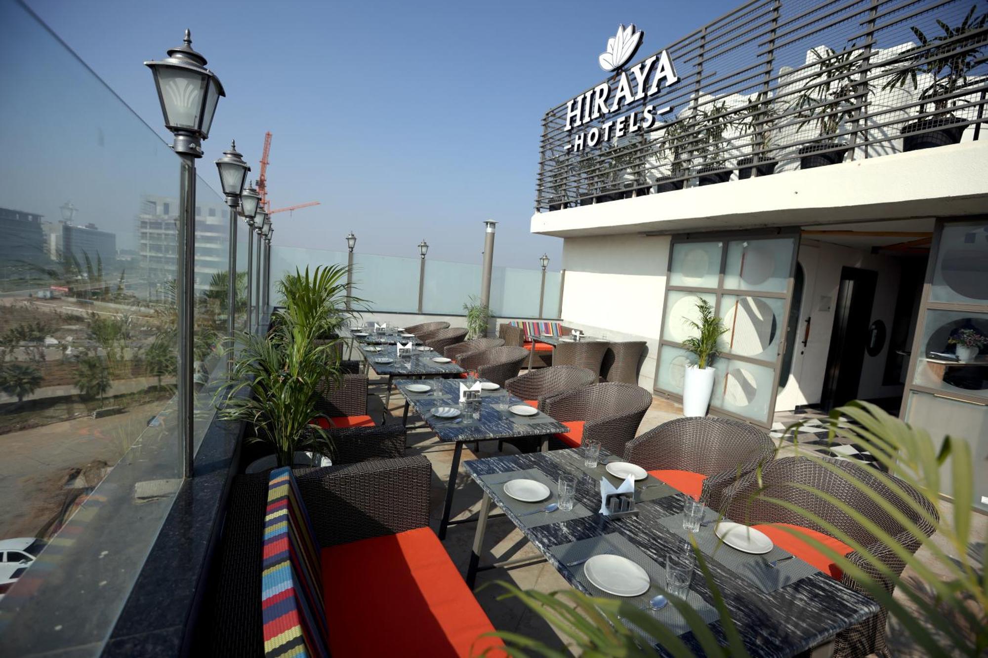Hiraya Hotels Mohali Exterior photo