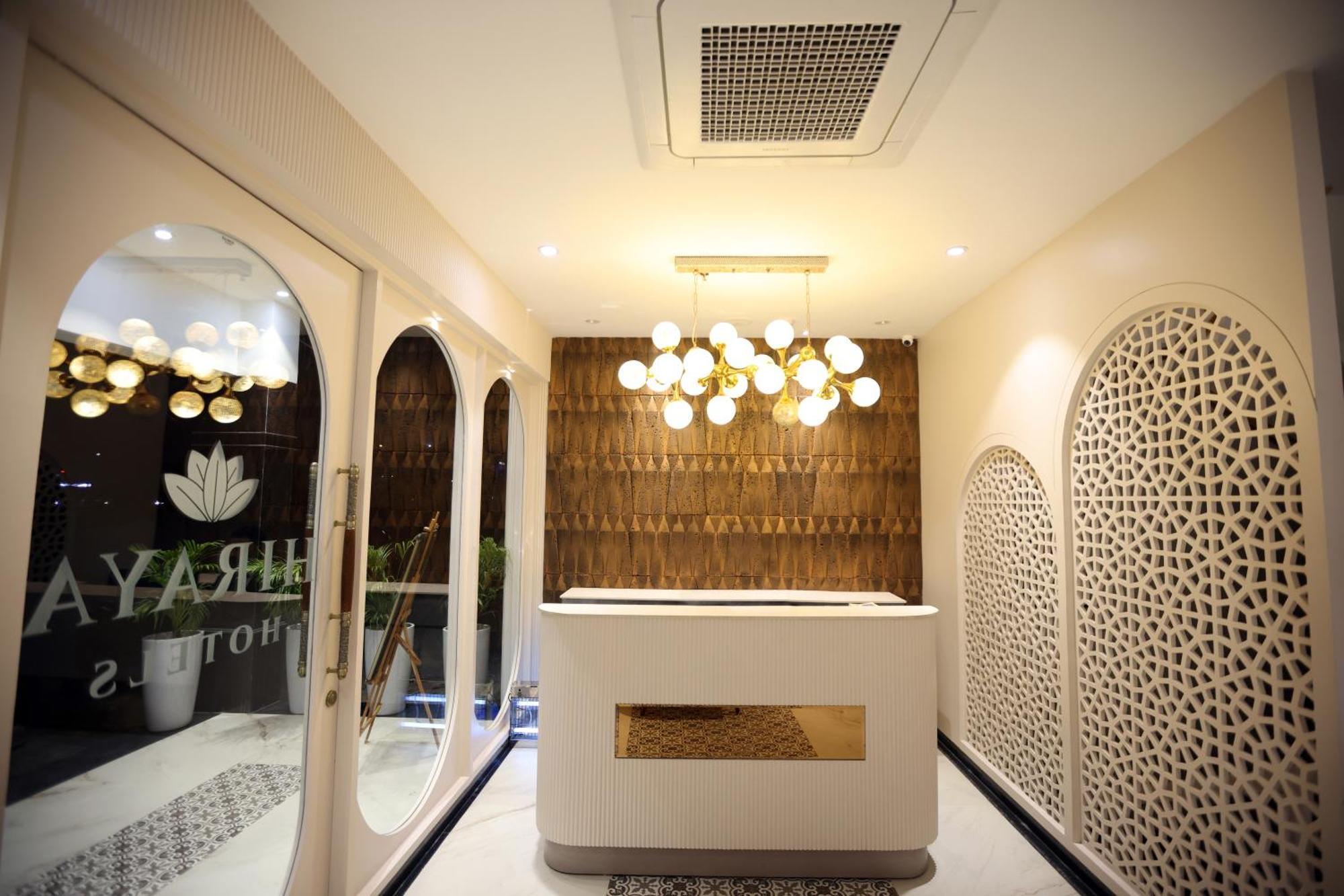 Hiraya Hotels Mohali Exterior photo